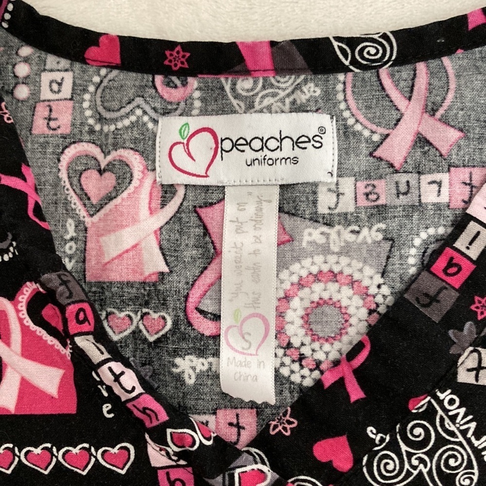 Peaches Uniforms Women’s Scrub Top Size Small - Picture 6 of 6